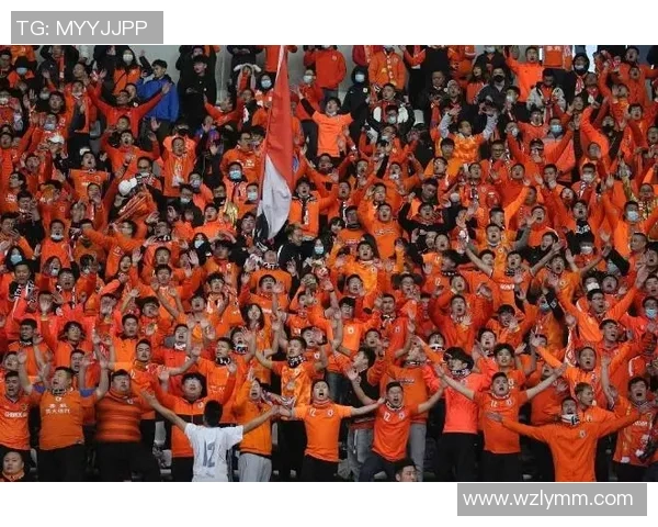 南美足球巨星深夜泡吧轰动全城引发球迷热议与媒体持续关注