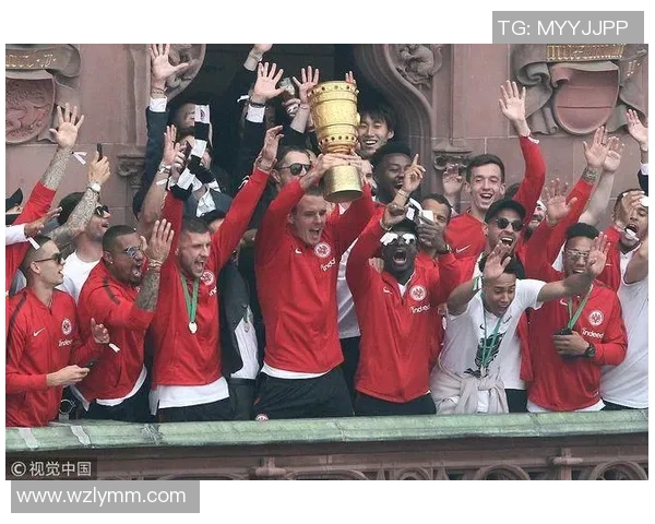 足球俱乐部卖球星背后的商业逻辑与市场动向分析